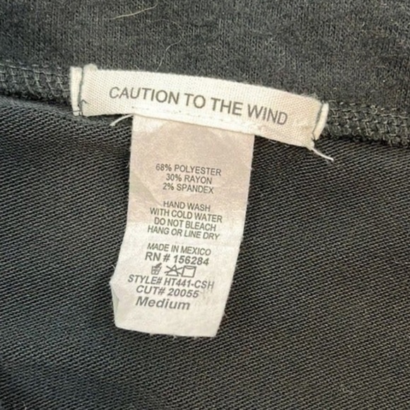 Caution To The Wind Black Cropped Top Size Medium - Picture 5 of 7